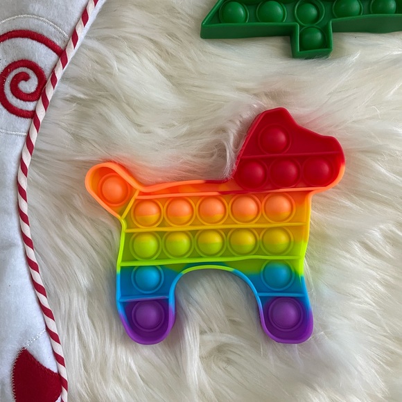 2 Medium Size Pop It Fidgets - 1 Christmas Tree & 1 Dog - Picture 3 of 7